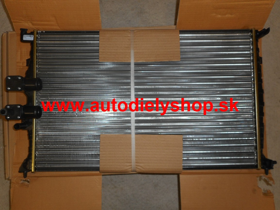 Peugeot 406 5/99-4/04 chladič vody 2,0i / AUTOMAT