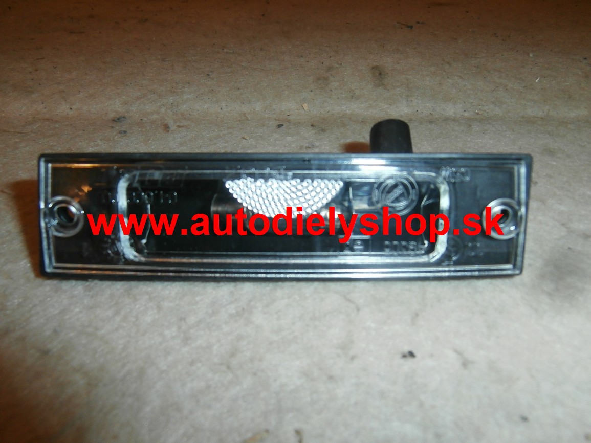 Fiat Punto 93-8/99 zadné osvetlenie ŠPZ,Ľavé