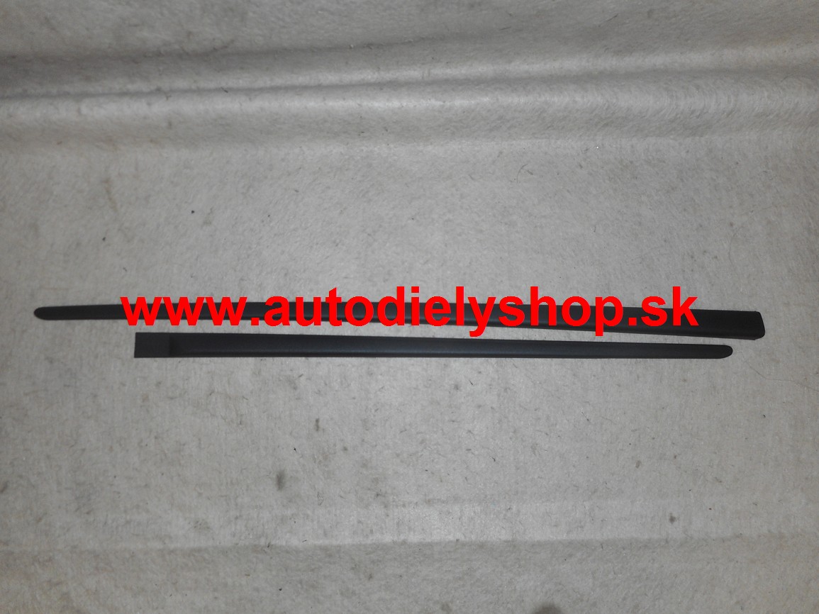 Fiat Punto 99-03 lišta dverí Sada pravá strana 5dv