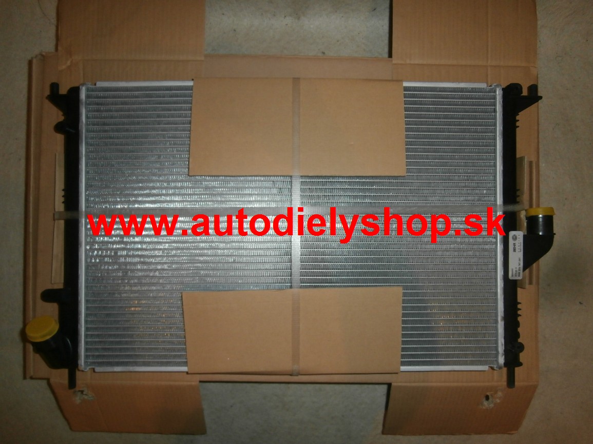 Dacia LOGAN 9/2008- Chladič vody pre 1.6i (±AC), 1.5DCi (±AC) [585*406*16