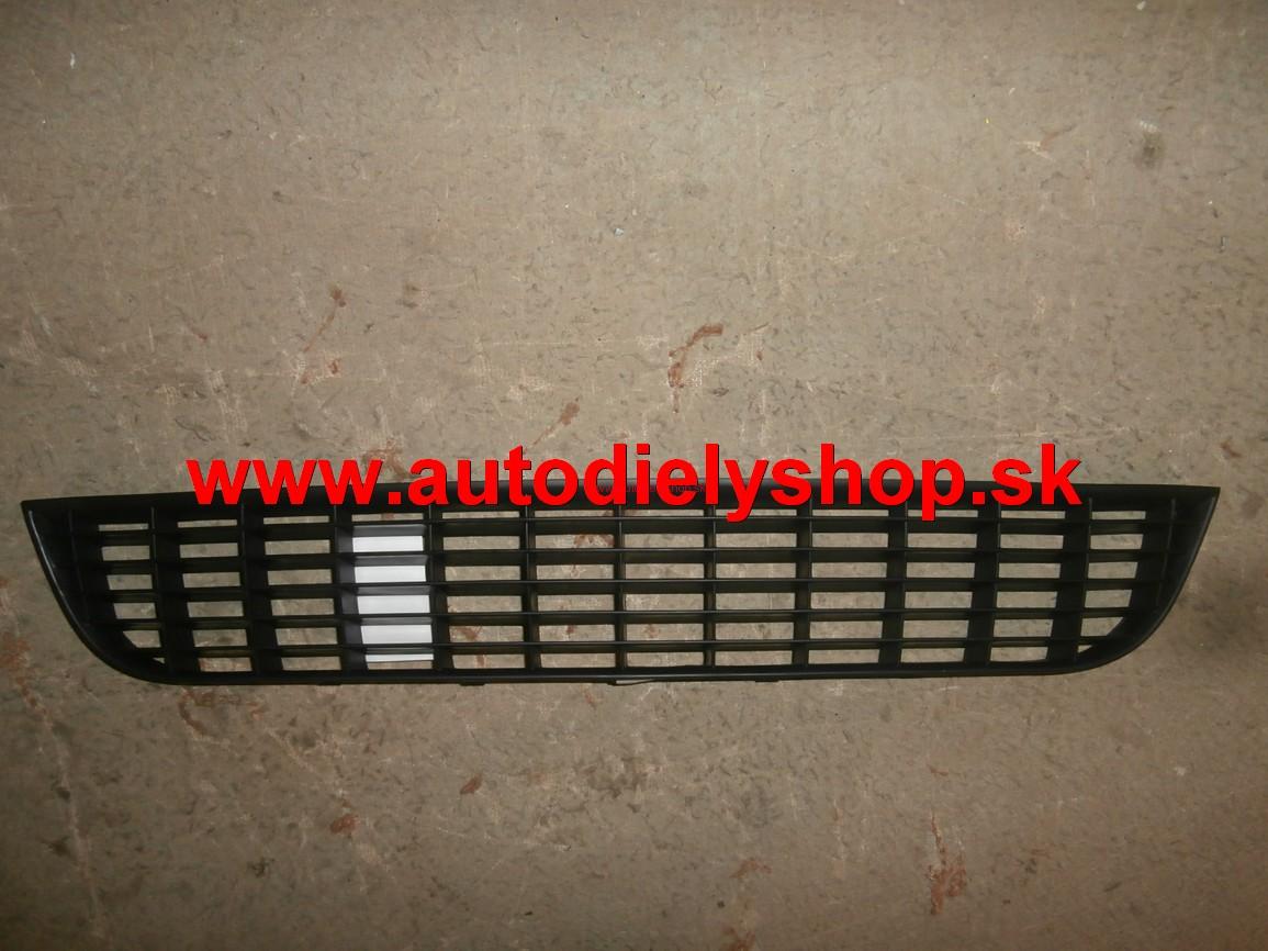  Fiat GRANDE PUNTO 10/05- mriežka v prednom nárazníku 