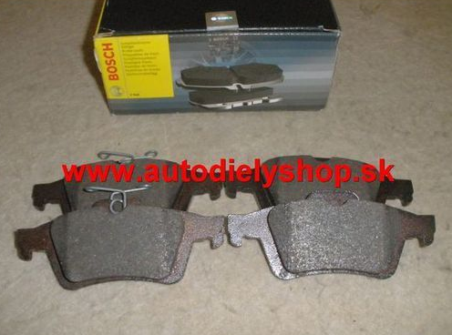 Peugeot PARTNER 10/96-02 predné platničky Sada / typ BOSCH /