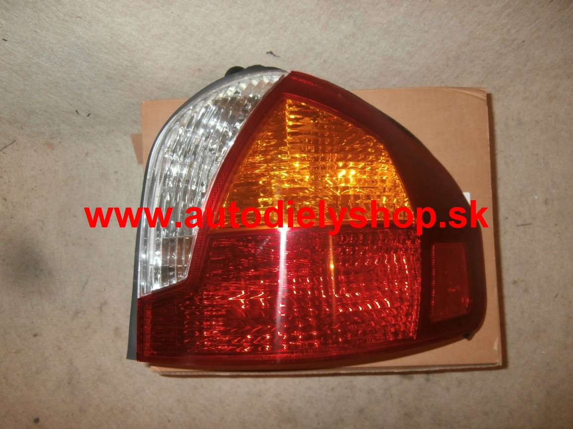 Hyundai SANTA FE 2/01-05 zadné svetlo Pravé