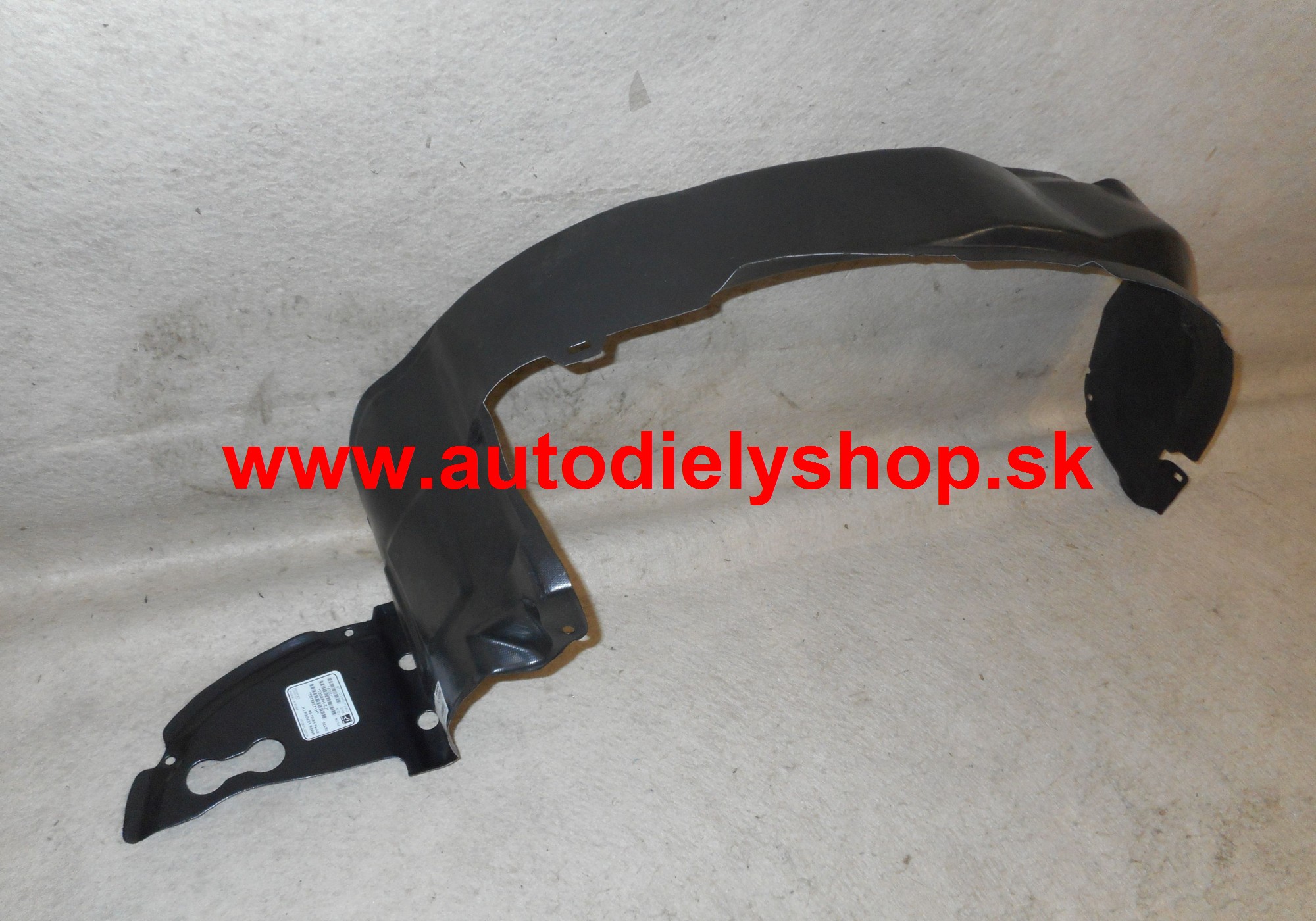 Hyundai SANTA FE 2/01-05 podblatník predný Pravý