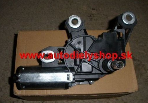 Mercedes C 93-4/00 motorček zadných stieračov / VALEO /