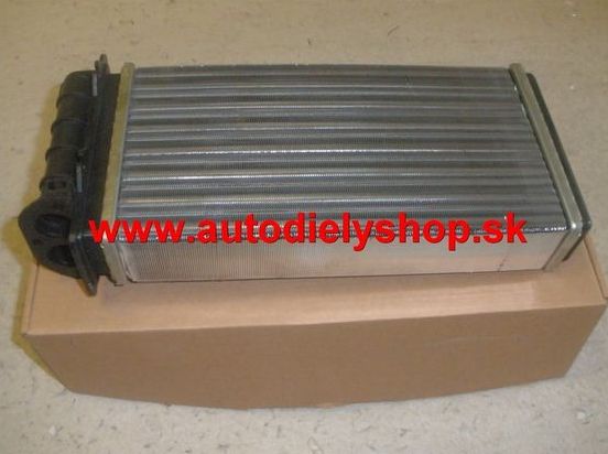 Hyundai LANTRA 9/95-3/98 radiator kúrenia