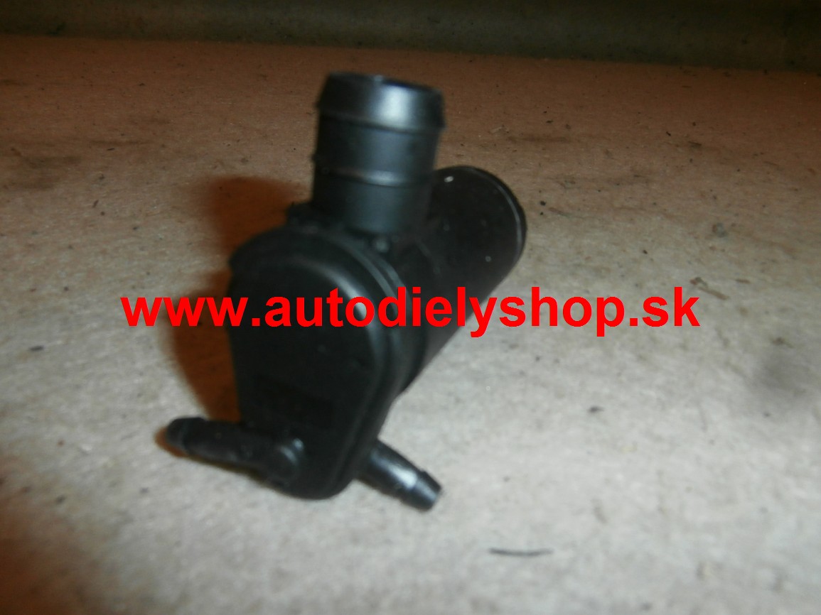 Mazda 121 1/96-2/00 motorček ostrekovača stieračov P+Z
