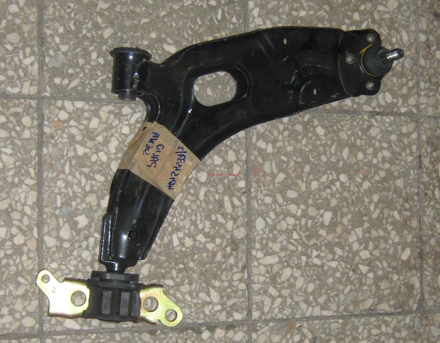  Fiat PALIO 97-6/02 Predné rameno pravé /bez Serva/