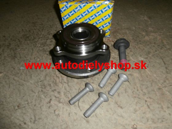 Mazda 3 10/03-6/09 zadný náboj kolesa obojstranný  / SNR /