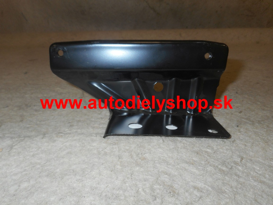 Nissan QASHQAI 07- upevnenie blatníka Pravé