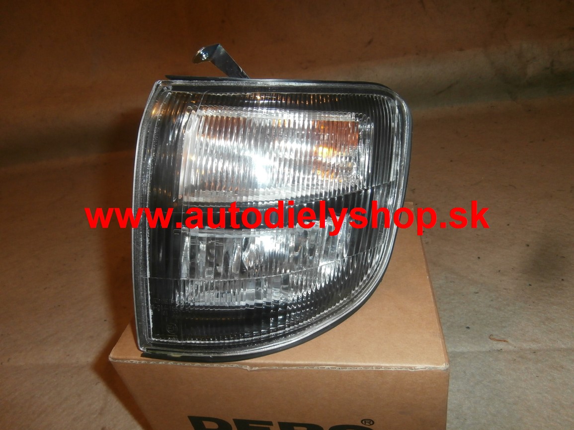 Mitsubishi PAJERO 9/97-4/00 predná smerovka ľavá