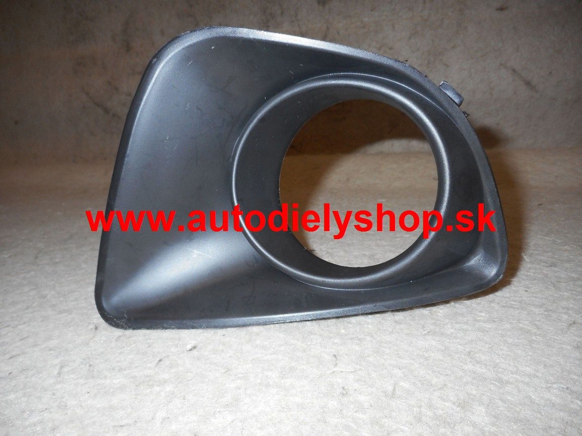 Mazda 2 10/2007- krytka v nárazníku s otvorom Ľavá