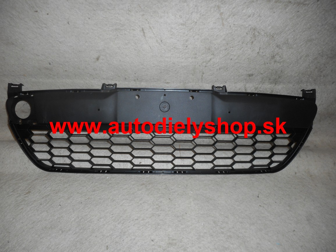 Mazda 2 10/2007- predná mriežka názaníku / Stredná
