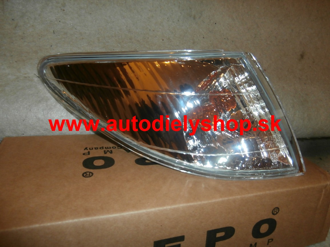 Mazda PREMACY 7/1999-12/2004 predné smerovka Pravá / do r.v.01 /