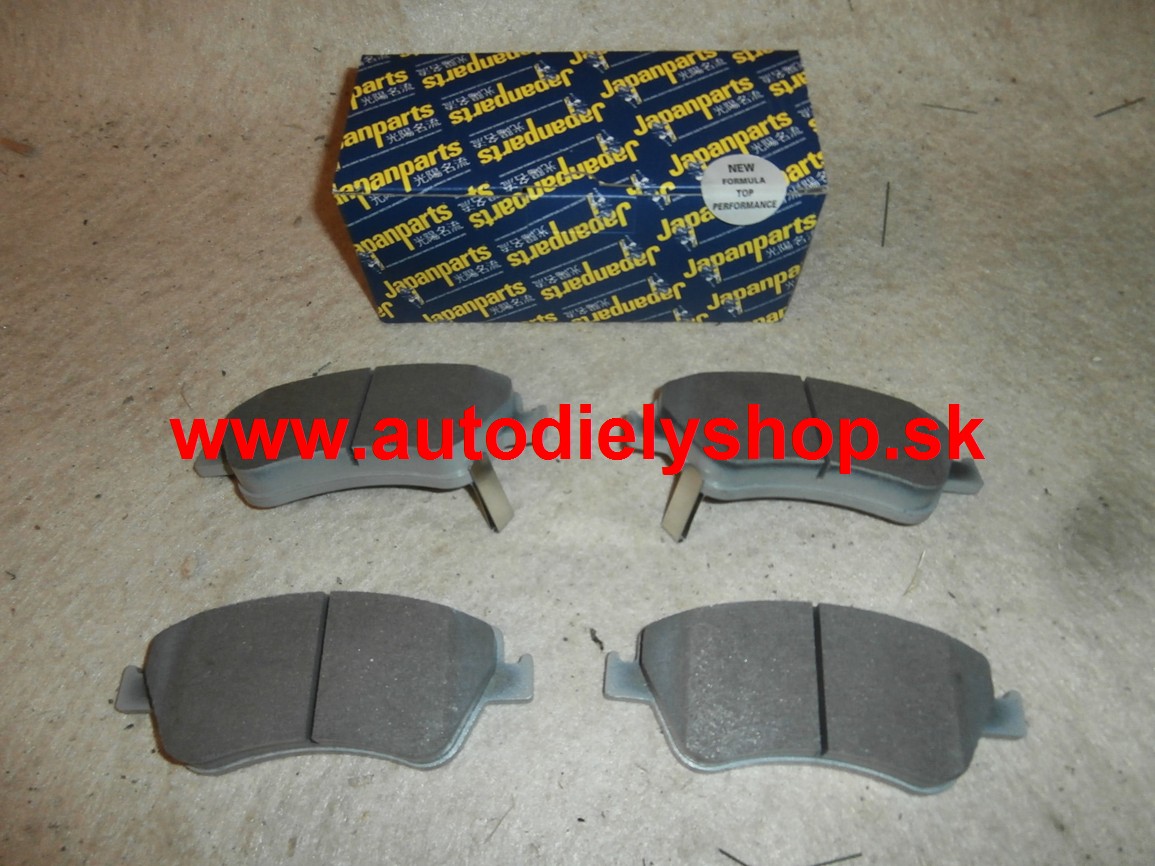 Toyota AURIS 10/2006-2010 predné platničky Sada / ENGLAND