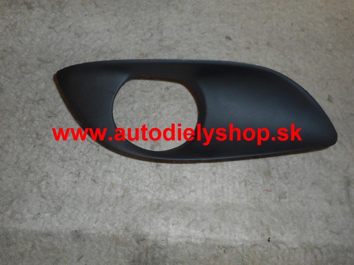 Toyota YARIS 3/09-9/2011 kryt v nárazníku s otvorom,Pravý