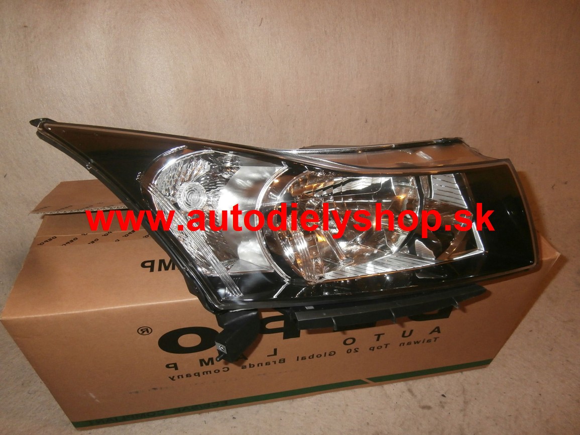 Chevrolet CRUZE 5/2009- predné svetlo H4 Pravé