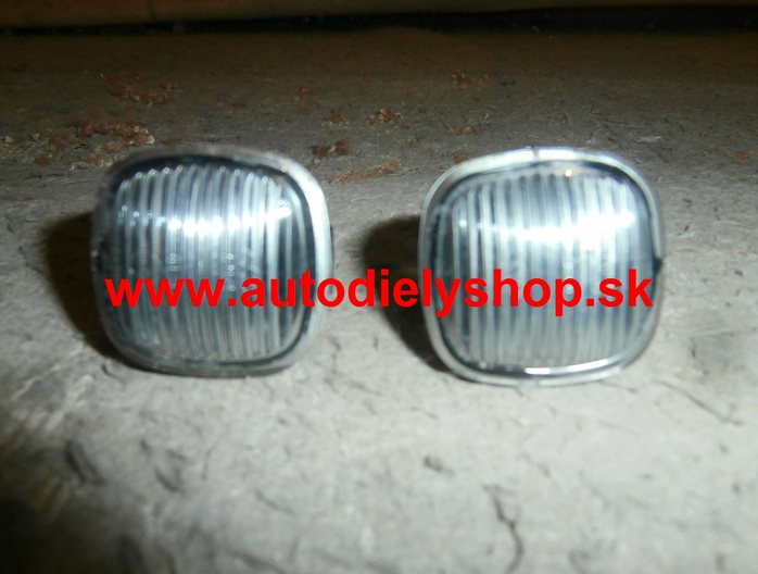 Škoda FABIA 3/2010- bočné smerovky dymové Sada L+P