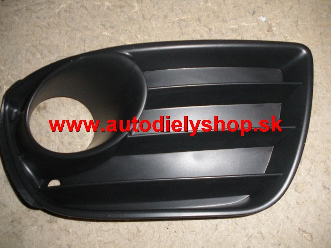 Fiat Punto 6/03-9/05 kryt v nárazníku pravý s otvorom na hmlovku