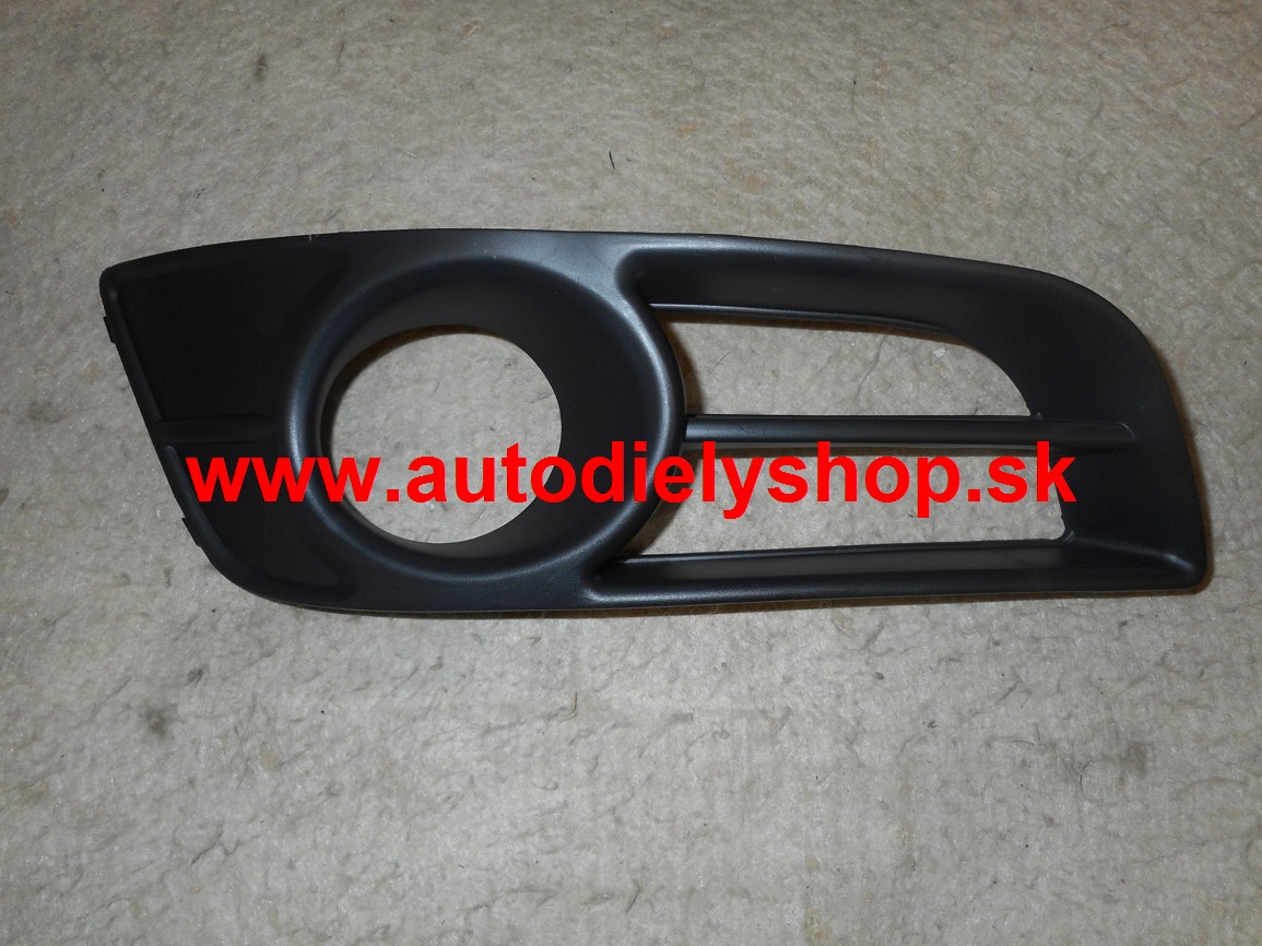 Toyota COROLLA 3/5dv 7/04- kryt v nárazníku Pravý,HB