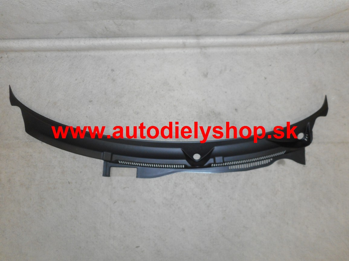 VW Bora 9/98-kryt predného torpéda