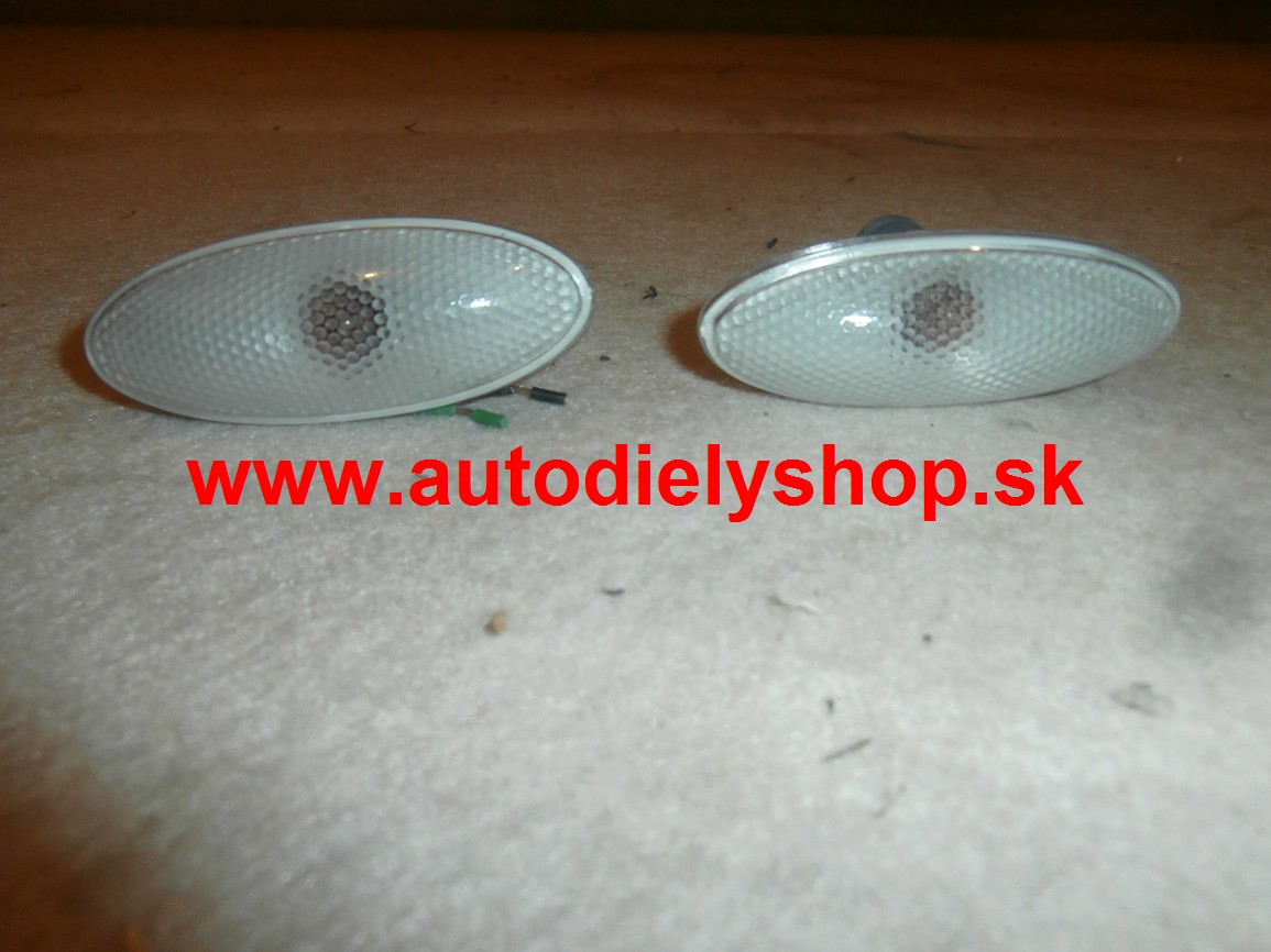 Toyota RAV 4 11/05- bočné smerovky biele matne Sada L+P