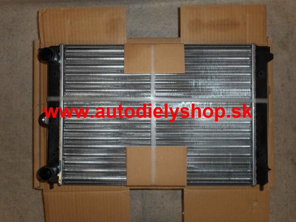 VW GOLF II 8/83-7/92 chladič vodný pre autá bez klímy 