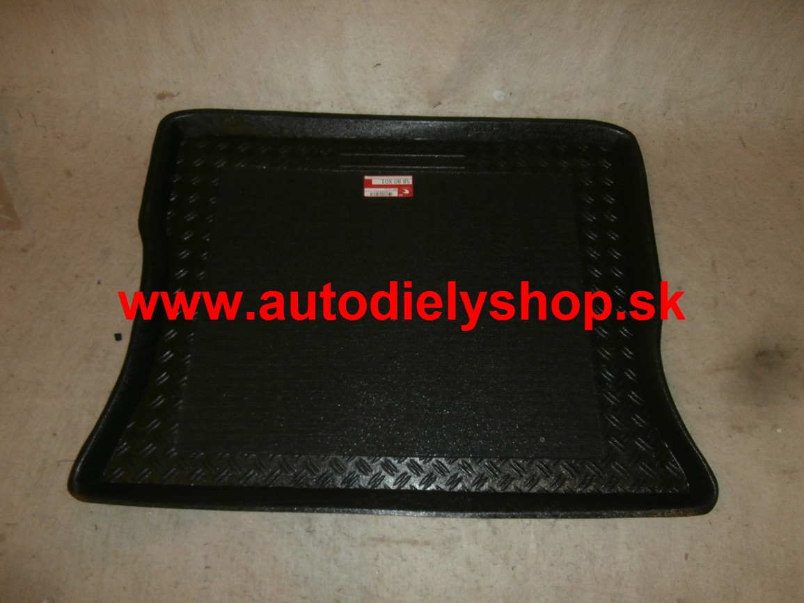 VW GOLF III 9/91-4/99 vložka batožinového priestoru s protišmykovou podložkou 