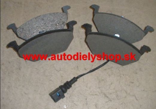 VW JETTA 8/2005-9/2010 predné platničky Sada / SAMKO /