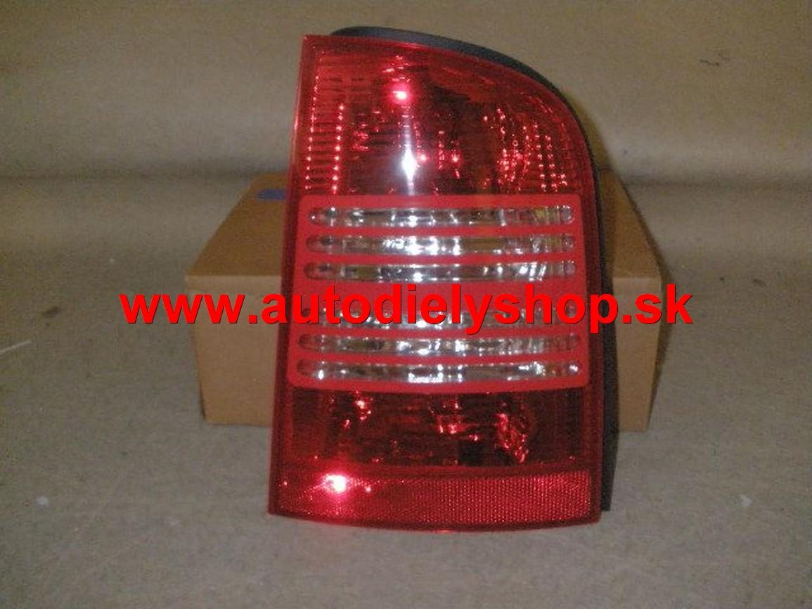 Škoda Octavia Kombi 9/00- zadné svetlo Pravé 