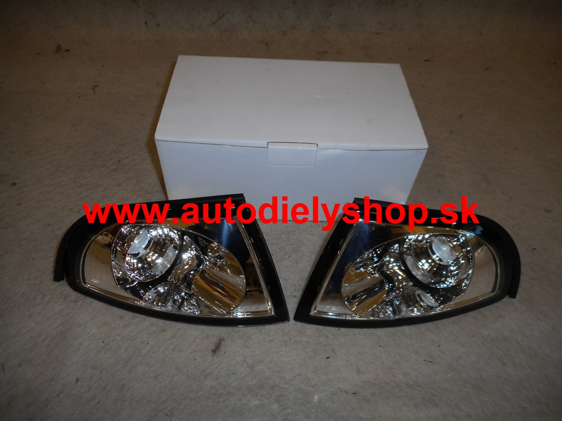 Audi A4 9/96-2/99 predné smerovky L+P strieborné Tuning