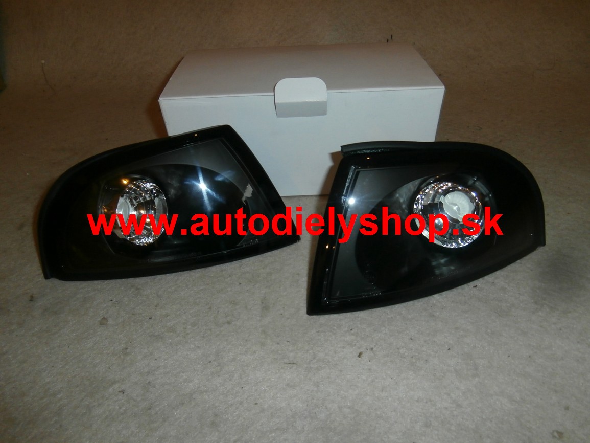 Audi A4 10/94-2/99 predné smerovky čierne priehľadné L+P Tuning