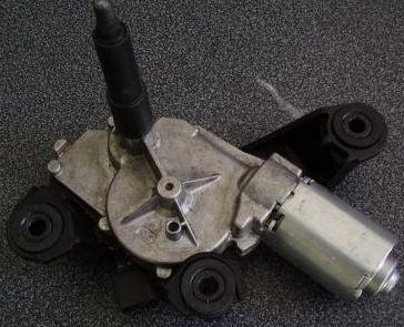 Opel VIVARO 8/01-7/06 motorček zadných stieračov / VALEO /