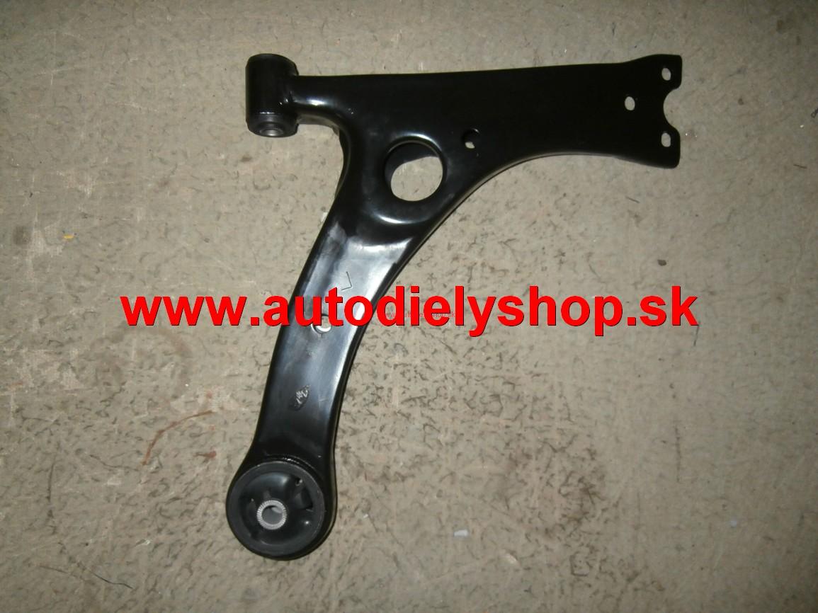 Toyota COROLLA 3/5dv 3/02-6/04 predné rameno Pravé 