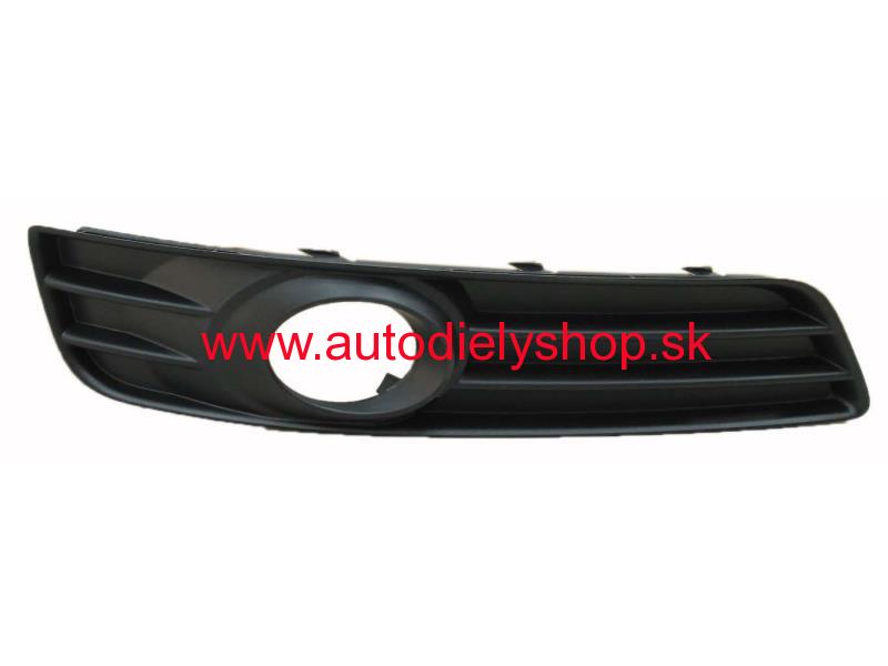 Audi A3 8/2008-2012 kryt v nárazníku pravý / s otvorom pre hmlovku
