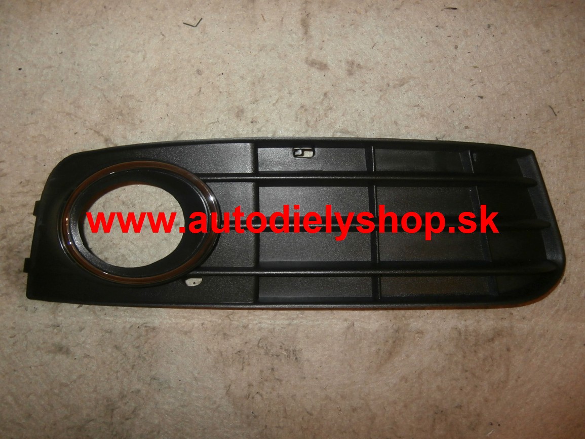 Audi A4 11/2007-2012 mriežka predného nárazníka chrómová Pravá