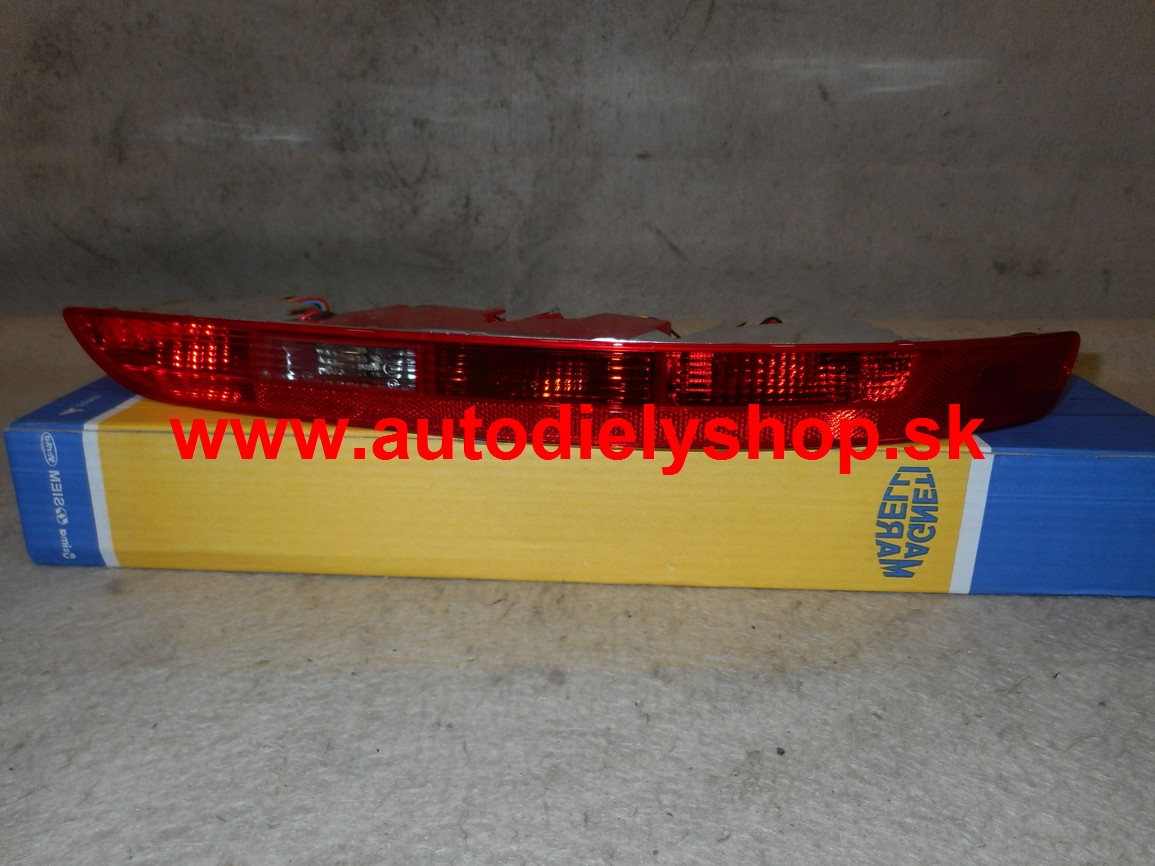 Audi Q5 11/2008-zadné svetlo do nárazníka Pravé