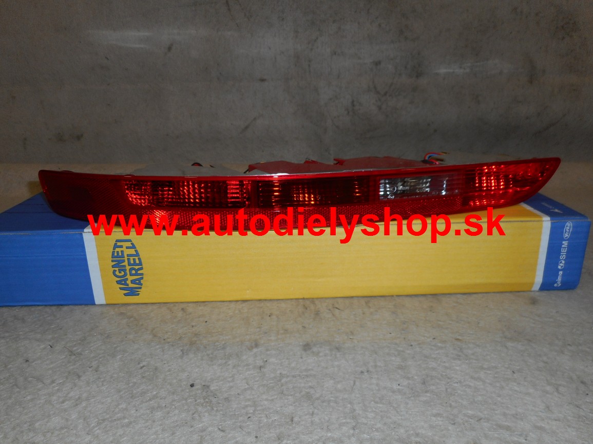 Audi Q5 11/2008-zadné svetlo do nárazníka Ľavé