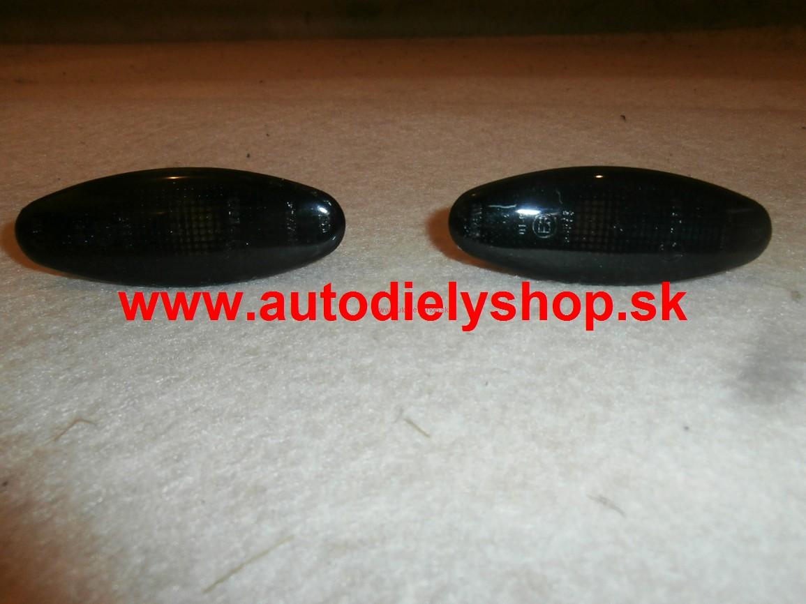 Ford Escort 2/95-99 bočné smerovky čierne sada 