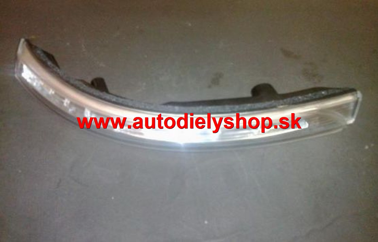 Kia SPORTAGE 9/2010- smerovka do spätného zrkadla pravá