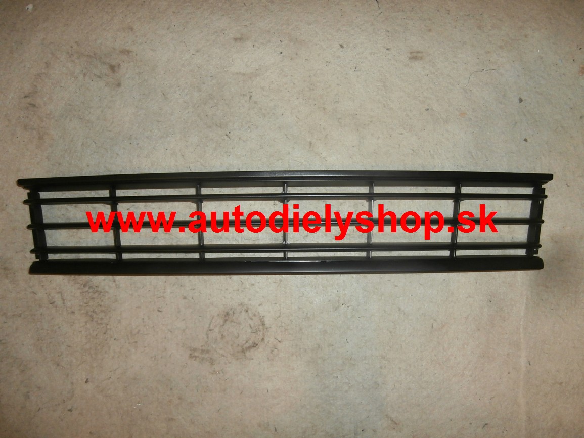 VW PASSAT "B7" 11/10- mriežka predného nárazníka / čierna