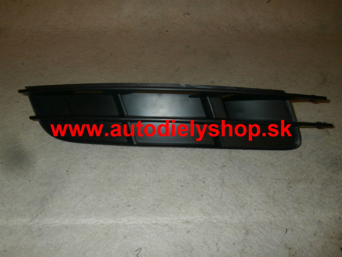 Audi Q7 3/2006- mriežka nárazníku Pravá / vonkajšia uzavretá/