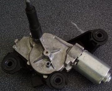 Opel VIVARO 08/2006- motorček zadných stieračov / VALEO /