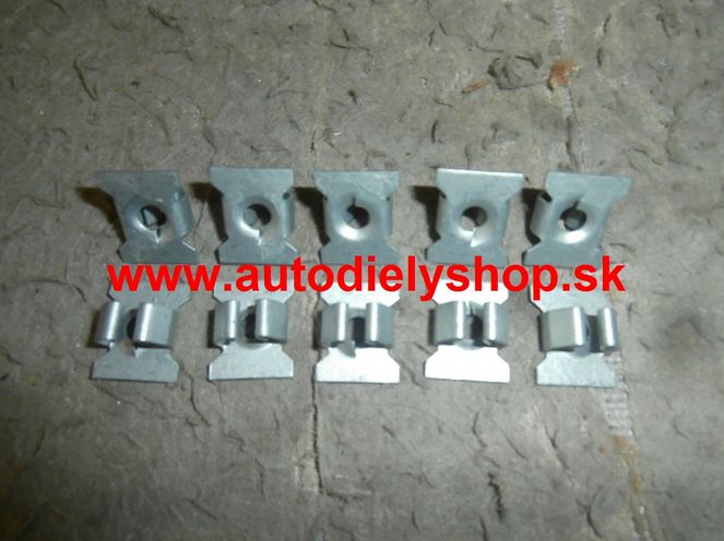 VW GOLF V Plus 01/05- spony bočných krytov pod motor 10 ks