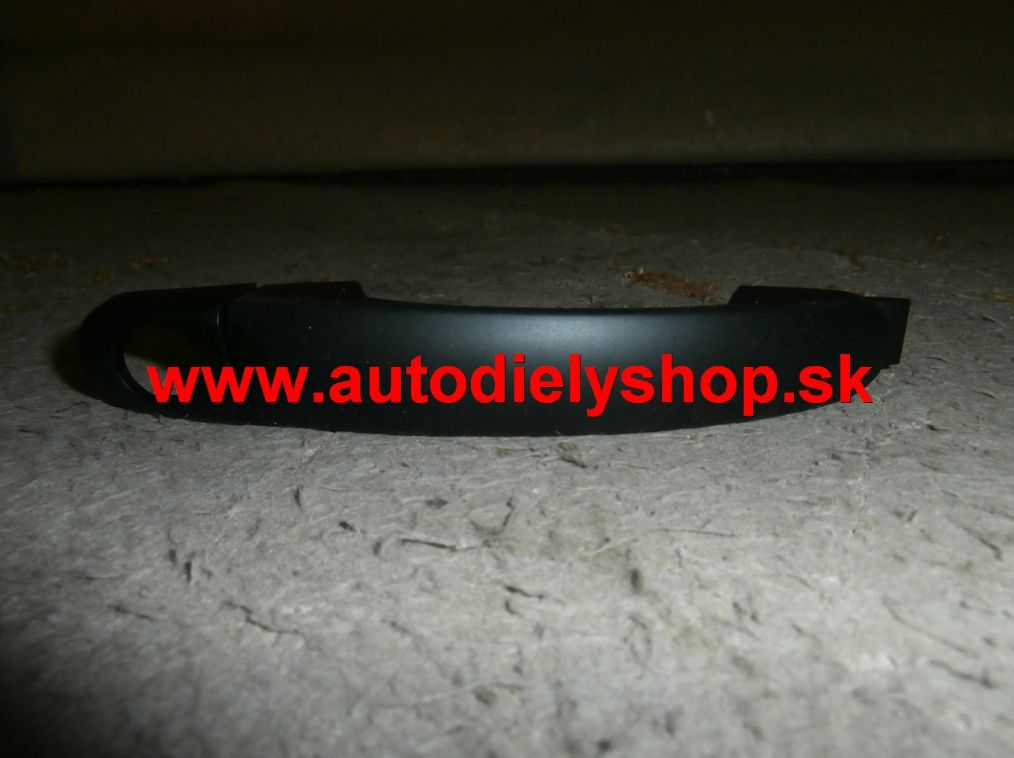 VW TOURAN 05/10-  Predná kľučka dverí ľavá
