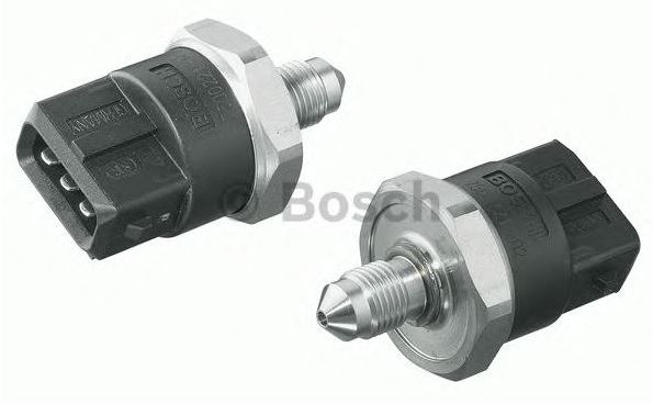 VW PASSAT "B6" 01/05- senzor tlaku paliva /BOSCH/