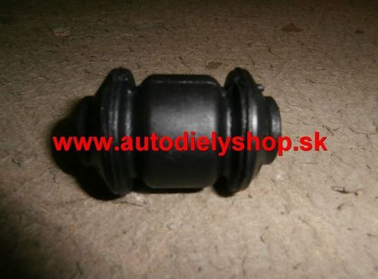 Renault CLIO III 6/2009-2012 silentblok predného ramena Pravý