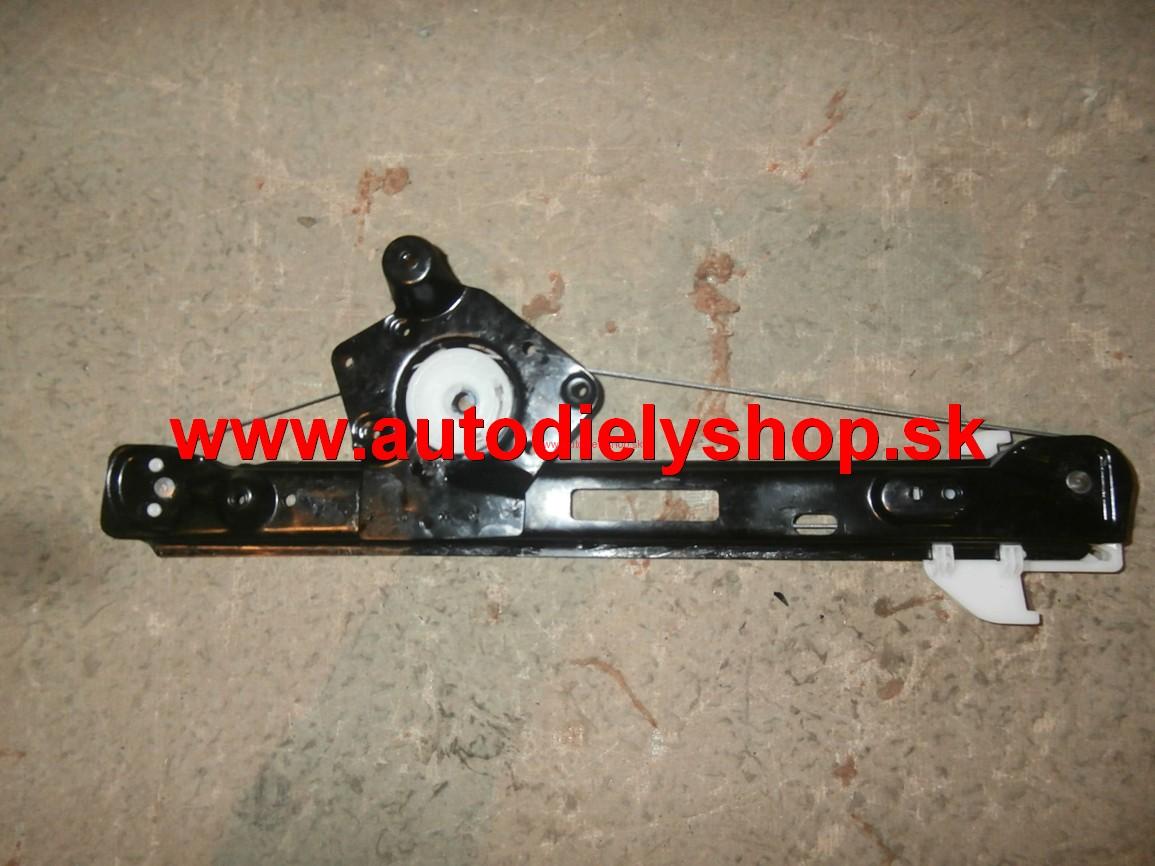  Ford Focus 98-10/04 Elektricky mechanizmus na zadné pravé dvere.