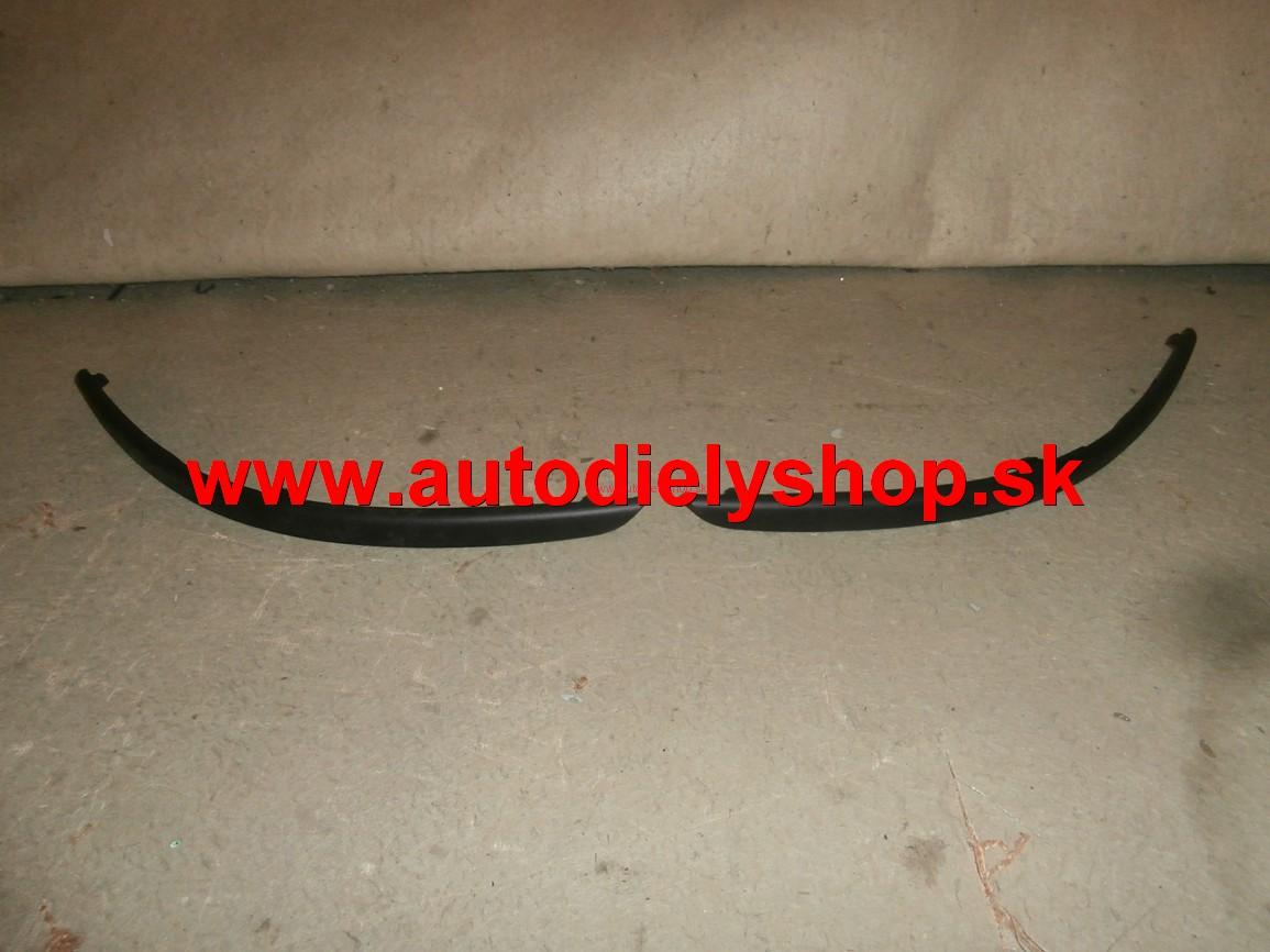  Ford Focus 01-04 bočné lišty nárazníku