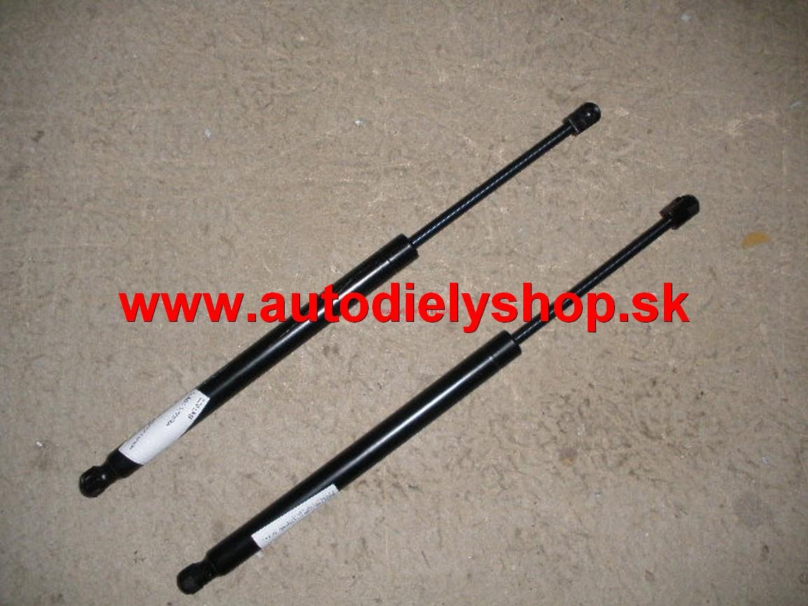 Ford Focus 98-04 tlmiče zadných dverí sada,Kombi 	